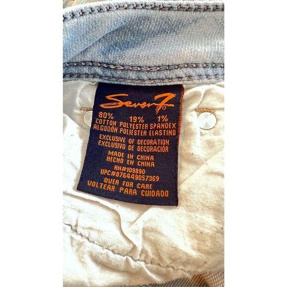 Seven7 Denim Mid Rise Light Wash shorts size 12 - Picture 5 of 8
